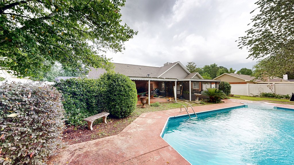 104 East Roxbury Road Dothan, AL 36305 - Photo 12 of 26