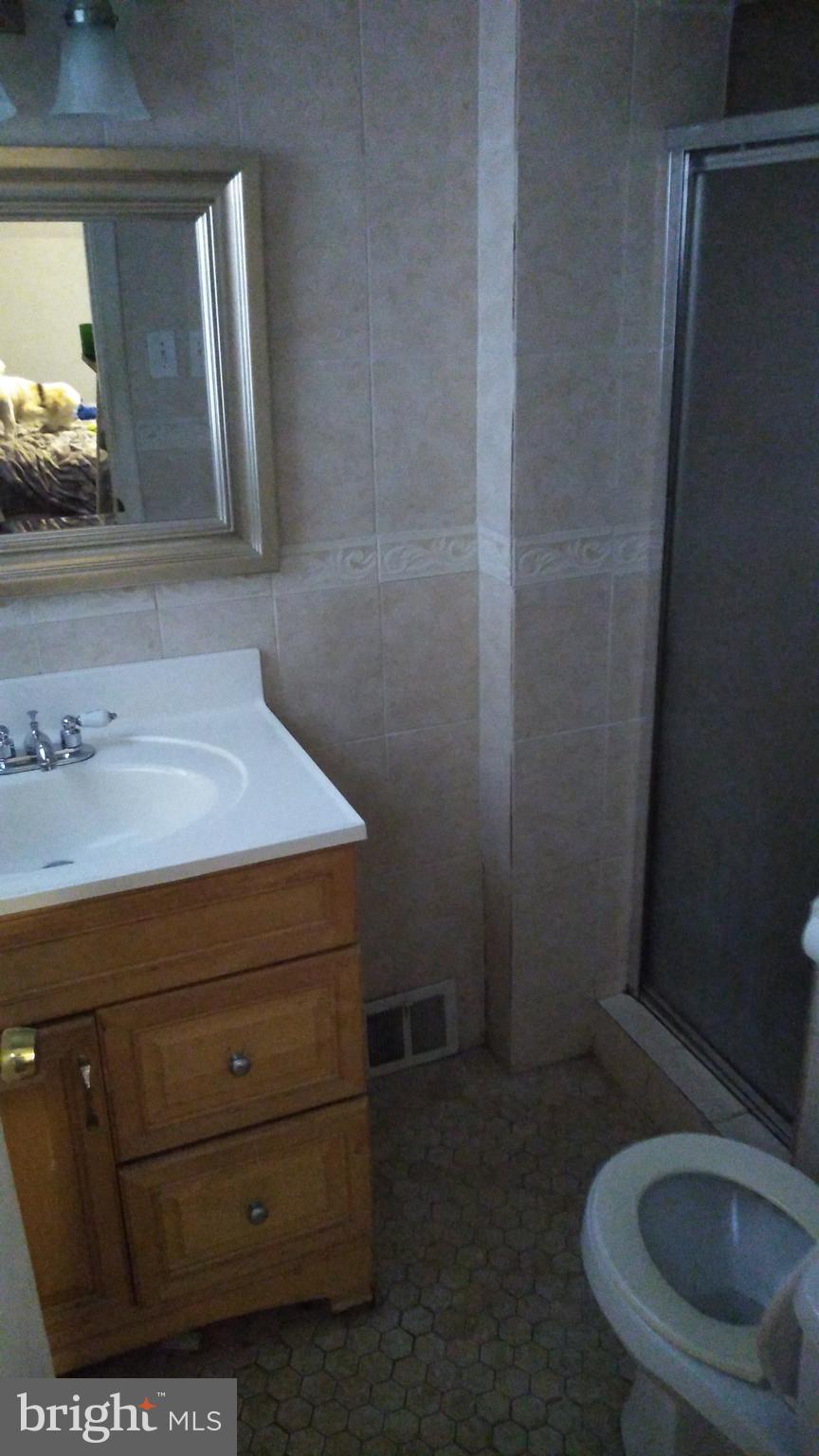 8910 Blue Grass Road Philadelphia, PA 19152 - Photo 7 of 13 Gallery Image 7