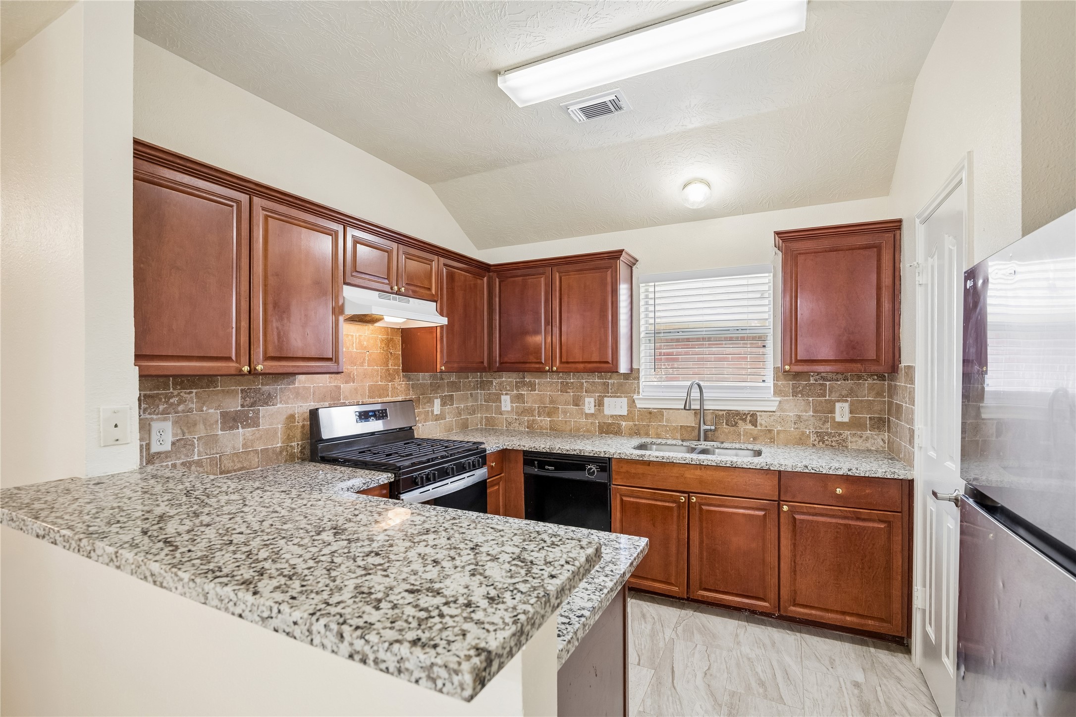 2615 Spring Dusk Drive Spring, TX 77373 - Photo 6 of 16