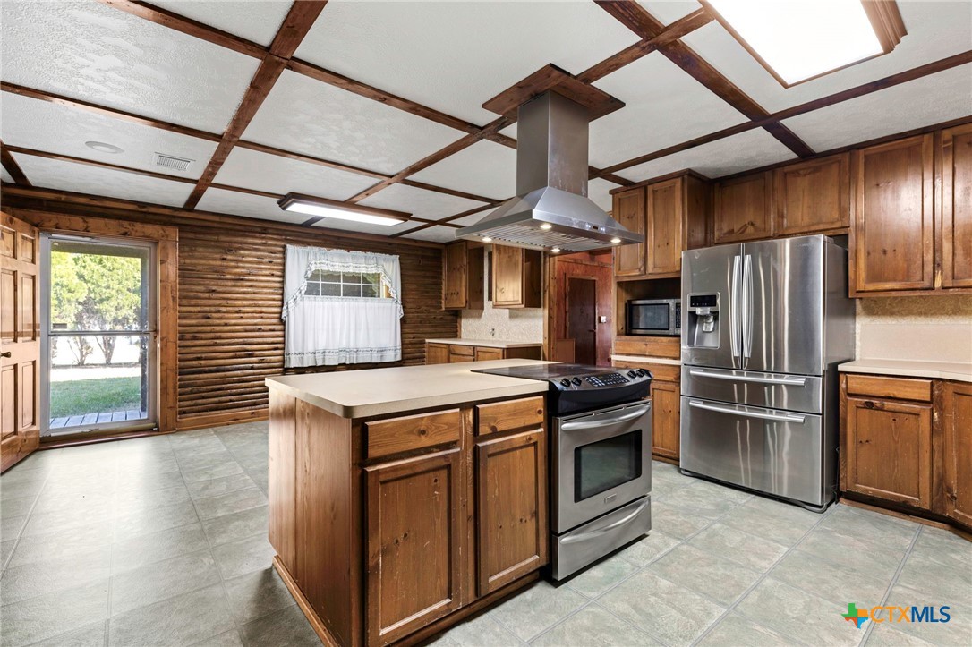 55 County Line Road Dale, TX 78616 - Photo 11 of 42 Kitchen looking at dining area