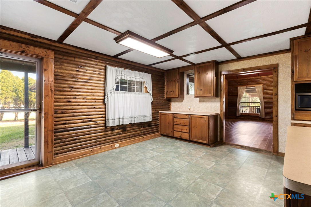 55 County Line Road Dale, TX 78616 - Photo 14 of 42 Dining area