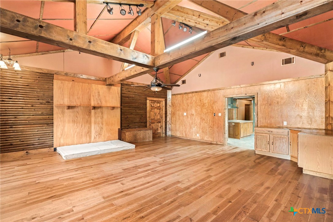 55 County Line Road Dale, TX 78616 - Photo 8 of 42 Main living area