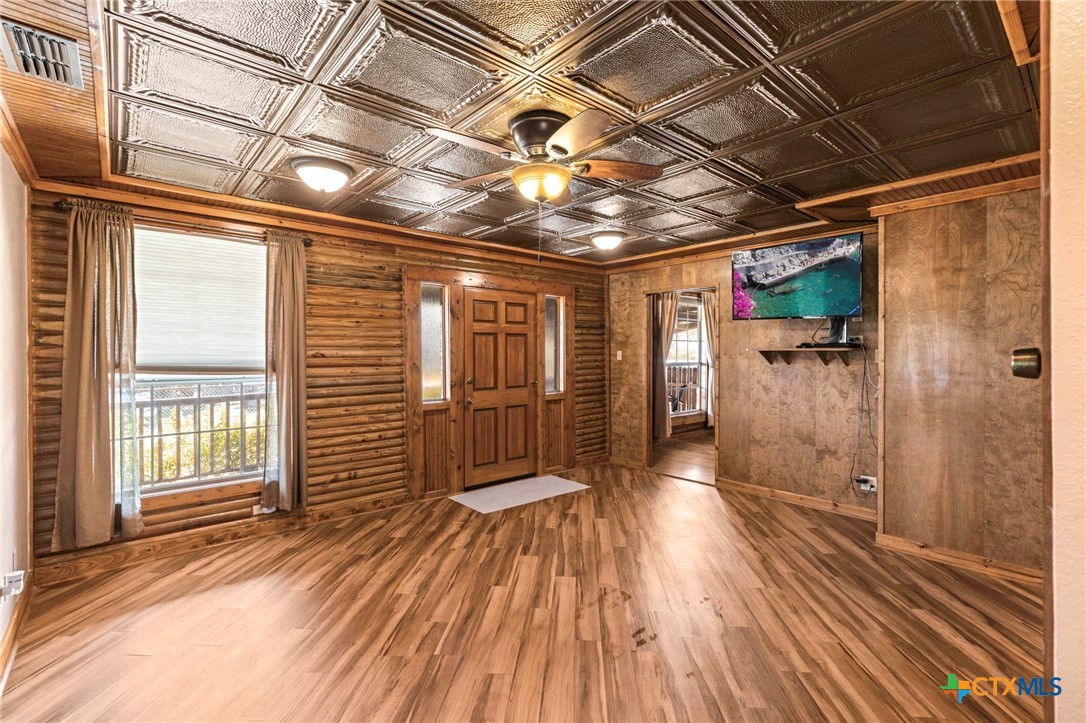 55 County Line Road Dale, TX 78616 - Photo 9 of 42 Additional Living Area