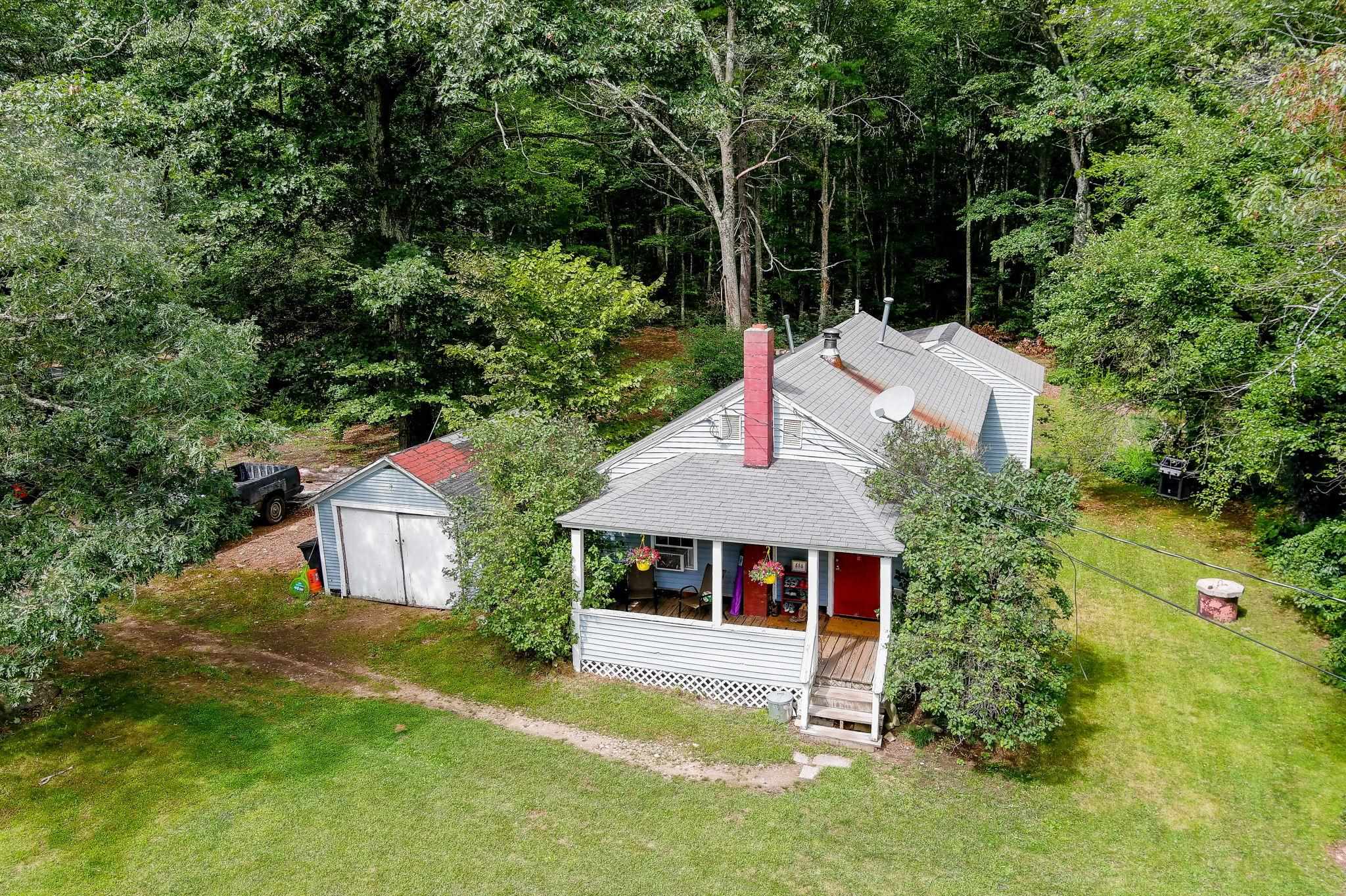 729 Chester Road Auburn, NH 03032 - Photo 1 of 25 Gallery Image 1