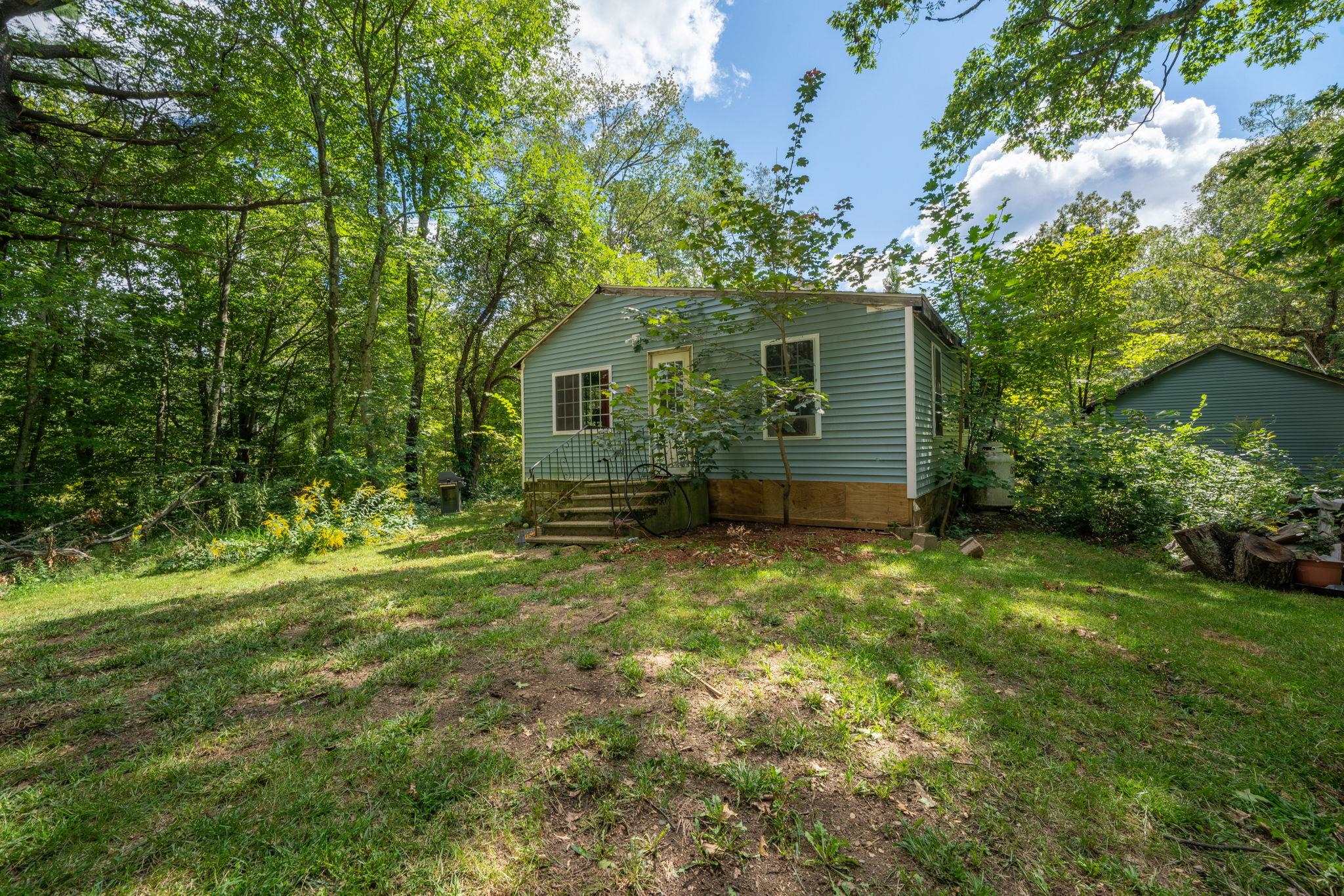 729 Chester Road Auburn, NH 03032 - Photo 4 of 25 Gallery Image 4