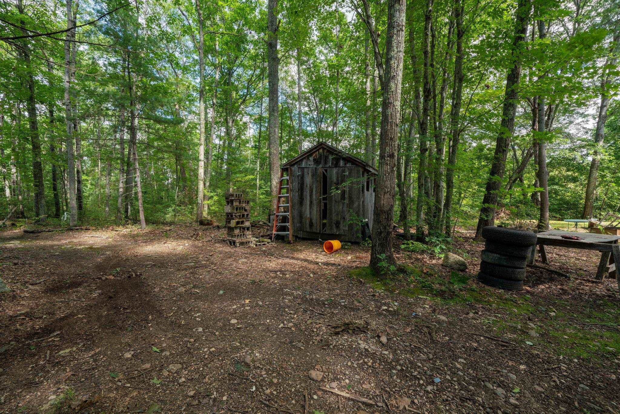 729 Chester Road Auburn, NH 03032 - Photo 9 of 25 Gallery Image 9