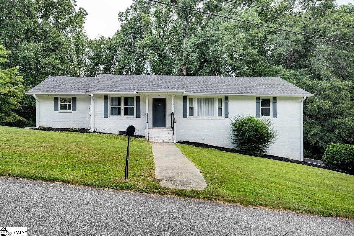 1041 East Perry Road Greenville, SC 29609 - Photo 1 of 25