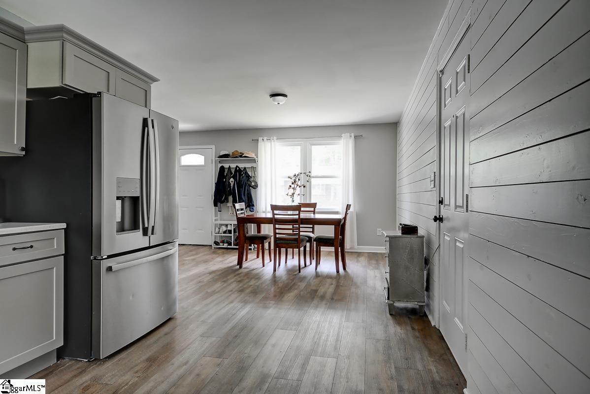 1041 East Perry Road Greenville, SC 29609 - Photo 6 of 25