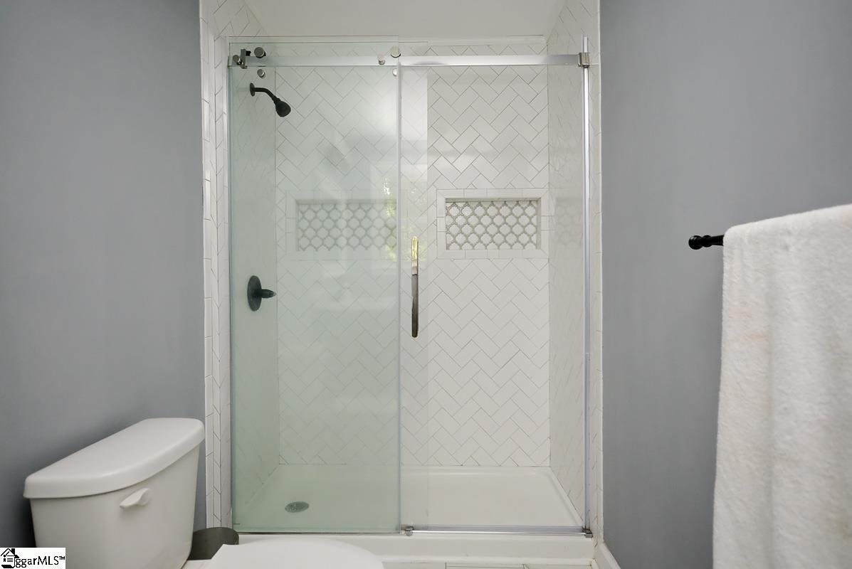 1041 East Perry Road Greenville, SC 29609 - Photo 10 of 25