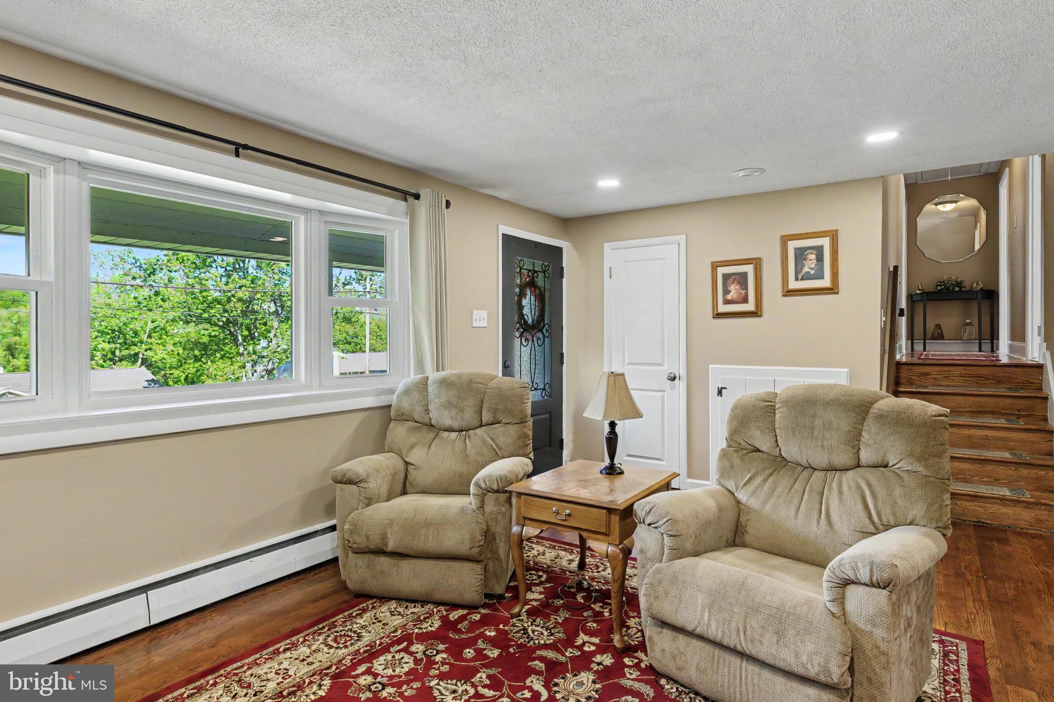 95 Duane Road Doylestown, PA 18901 - Photo 8 of 47