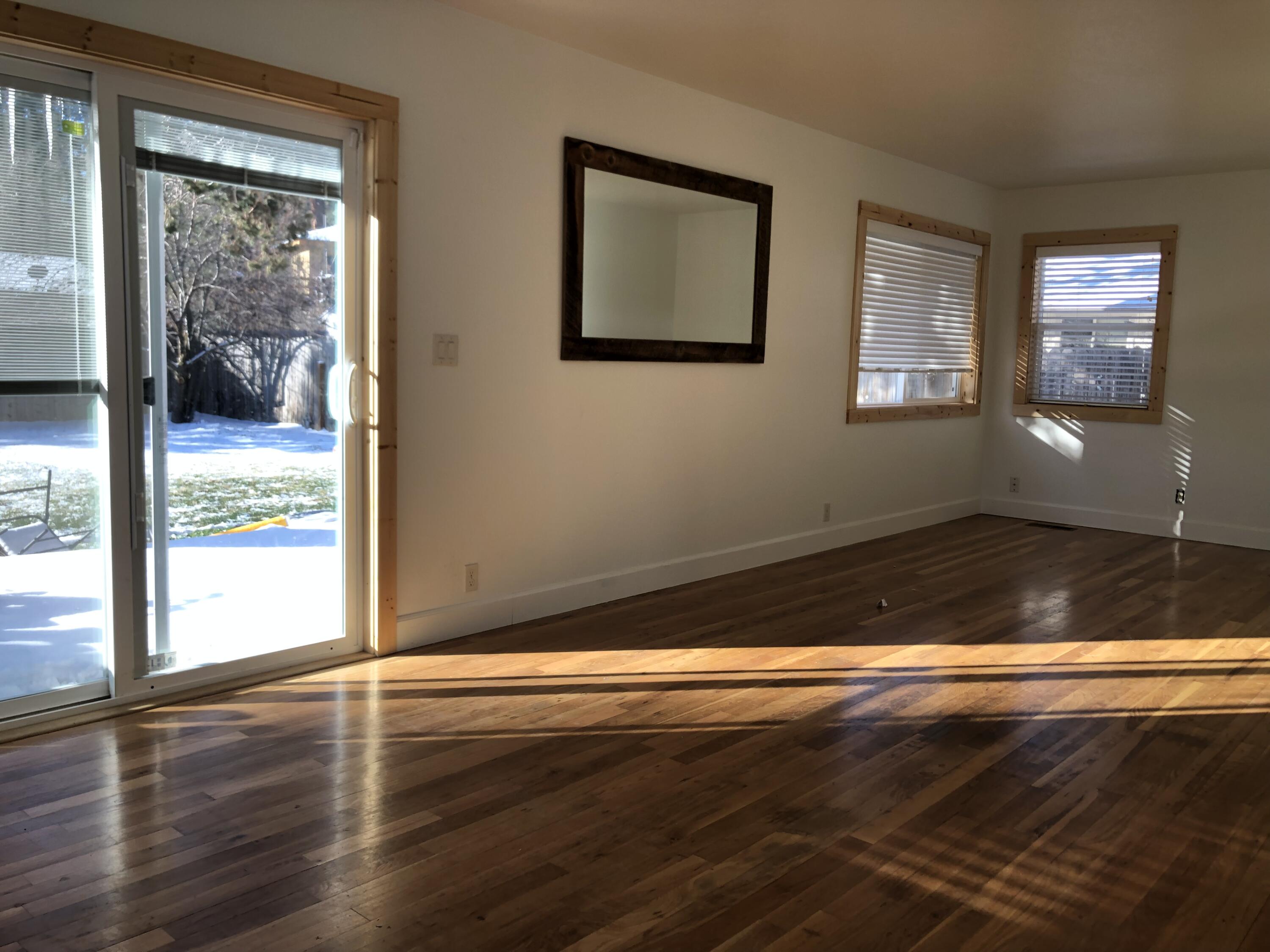 61140 Benham Road Bend, OR 97702 - Photo 8 of 18 Family Room