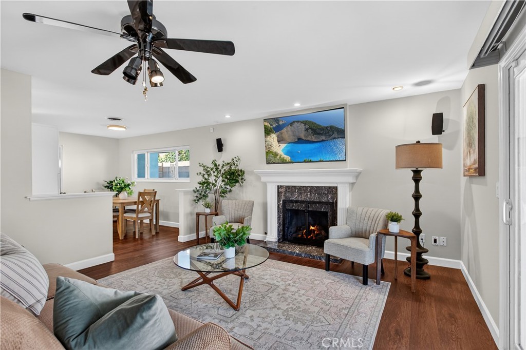 15312 Hanover Lane Huntington Beach, CA 92647 - Photo 2 of 23