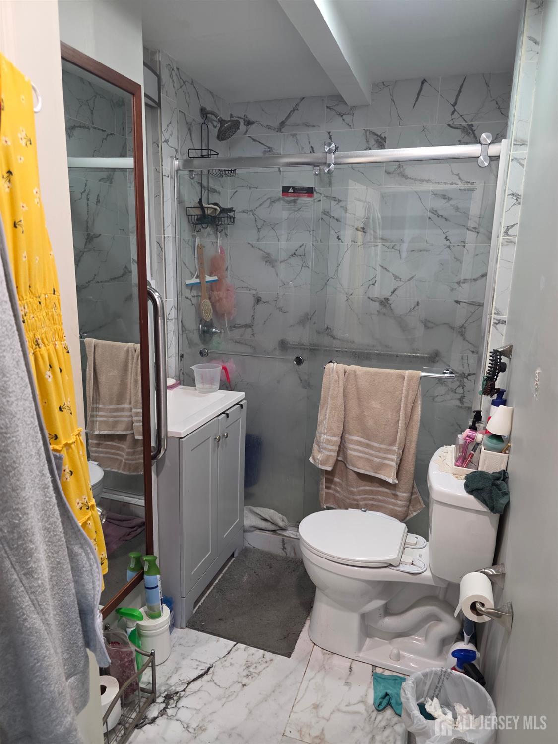 201 Summerhill Road Spotswood, NJ 08884 - Photo 6 of 7 a bathroom with a toilet and shower