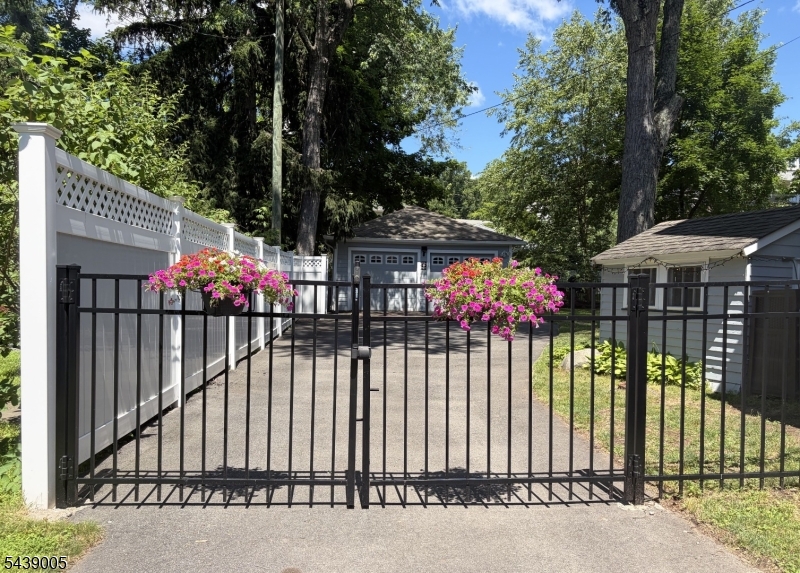 88 Edgemont Road Montclair, NJ 07043 - Photo 45 of 49