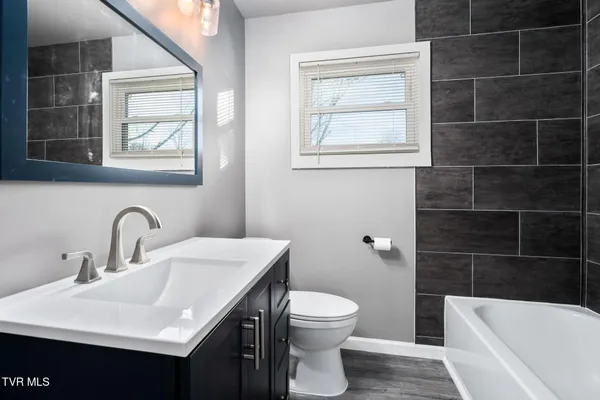 $1,500 | 172 Hopper Road, Johnson City, TN 37604