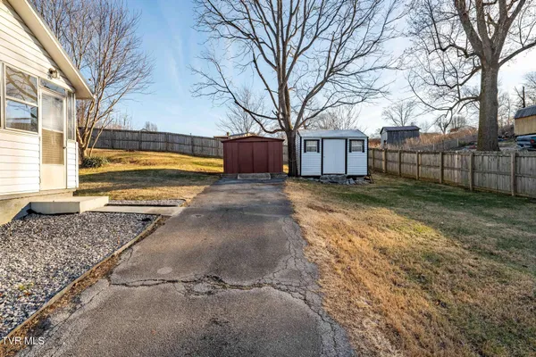 $1,500 | 172 Hopper Road, Johnson City, TN 37604