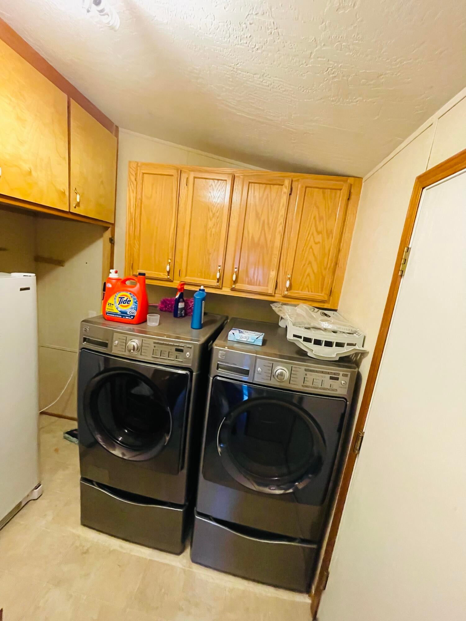 555 Freeman Road, Unit 214 Central Point, OR 97502 - Photo 10 of 21 A2AD4C1F-9763-442B-ADAD-3FBB056C1848