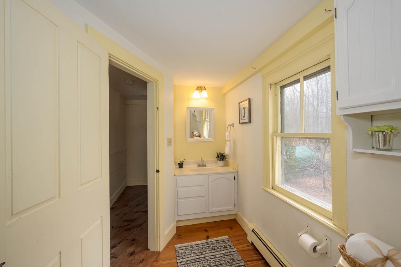 5 Winter Street, Unit 2 Exeter, NH 03833 - Photo 6 of 20