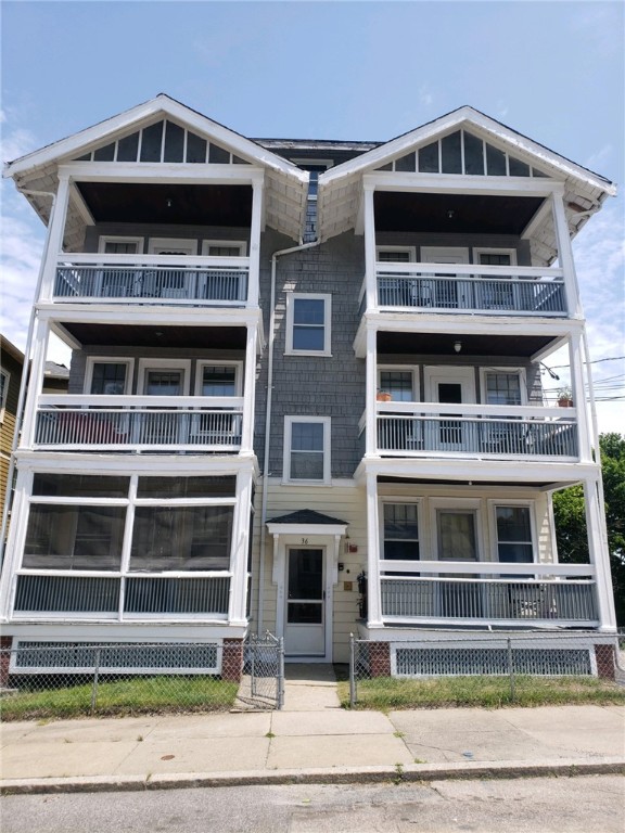 36 Roberts Street, Unit 1L Woonsocket, RI 02895 - Photo 1 of 11