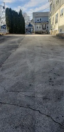 $1,450 | 36 Roberts Street, Unit 1L, Woonsocket, RI 02895
