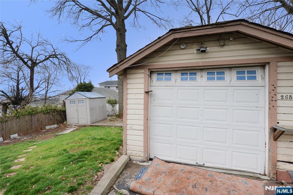 263 Sutton Avenue Hackensack, NJ 07601 - Photo 25 of 29