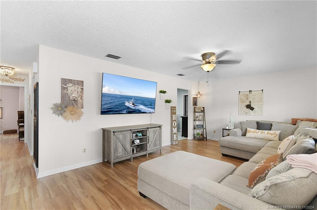 2351 Southeast Jackson Street Stuart, FL 34997 - Photo 2 of 32