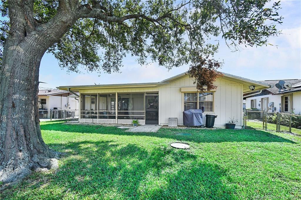 2351 Southeast Jackson Street Stuart, FL 34997 - Photo 28 of 32