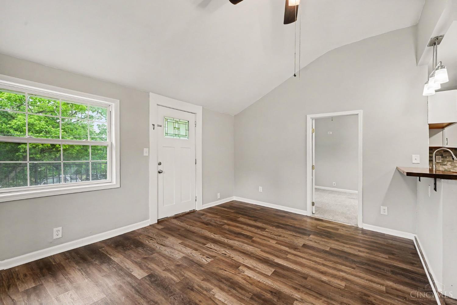 9032 Link Road Loveland, OH 45140 - Photo 4 of 29
