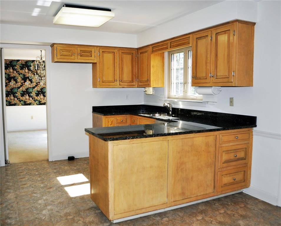 102 Frick Road Pittsburgh, PA 15238 - Photo 5 of 10 Gallery Image 5