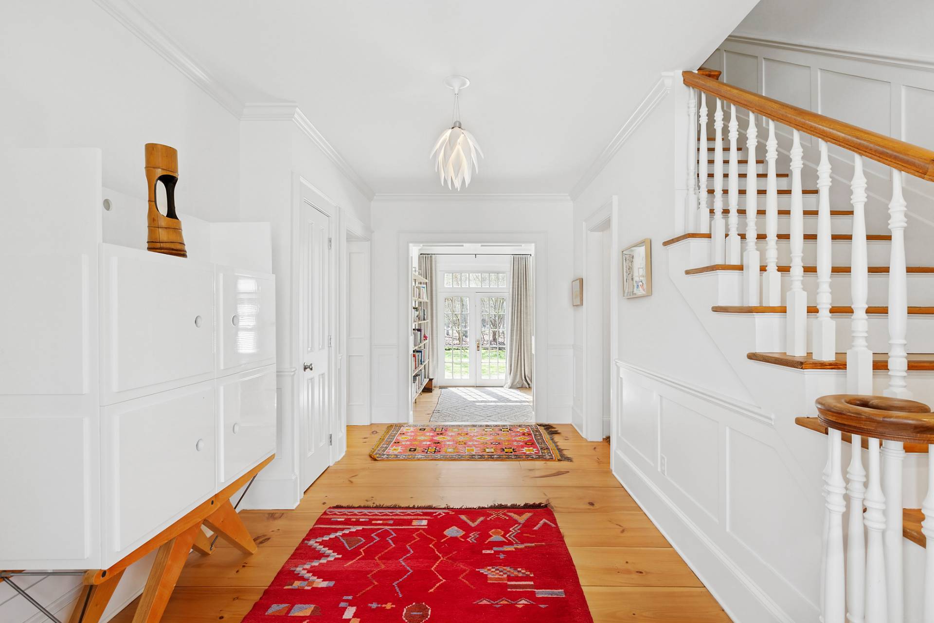 27 Gardiners Path Sag Harbor, NY 11963 - Photo 3 of 27 a view of a hallway with windows