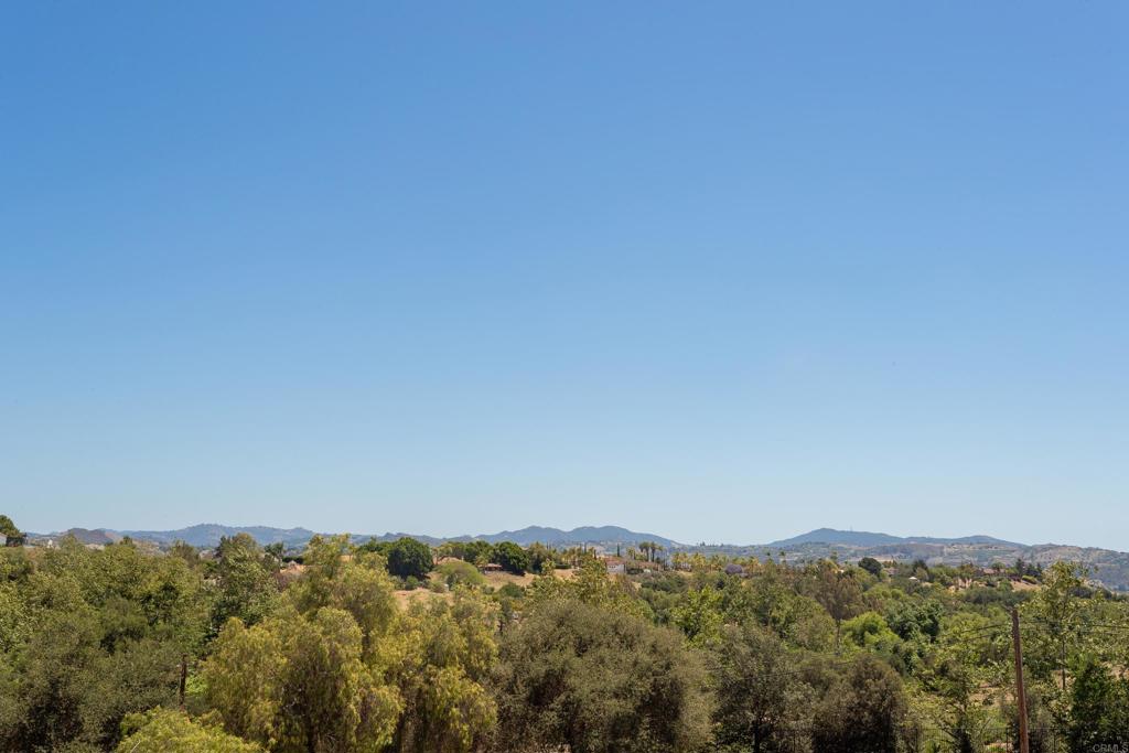 1826 Vía Monserate Fallbrook, CA 92028 - Photo 25 of 31