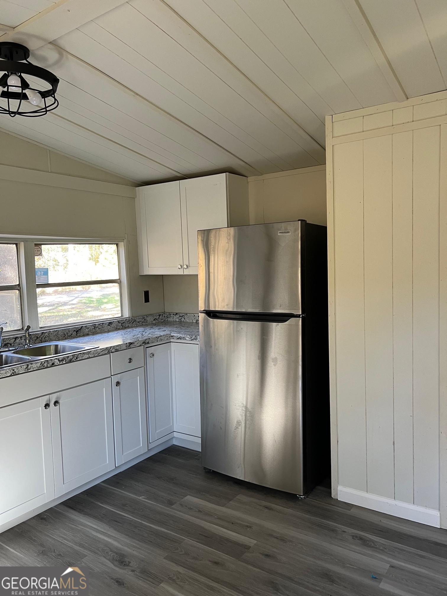 833 Garrison Road Lula, GA 30554 - Photo 2 of 7