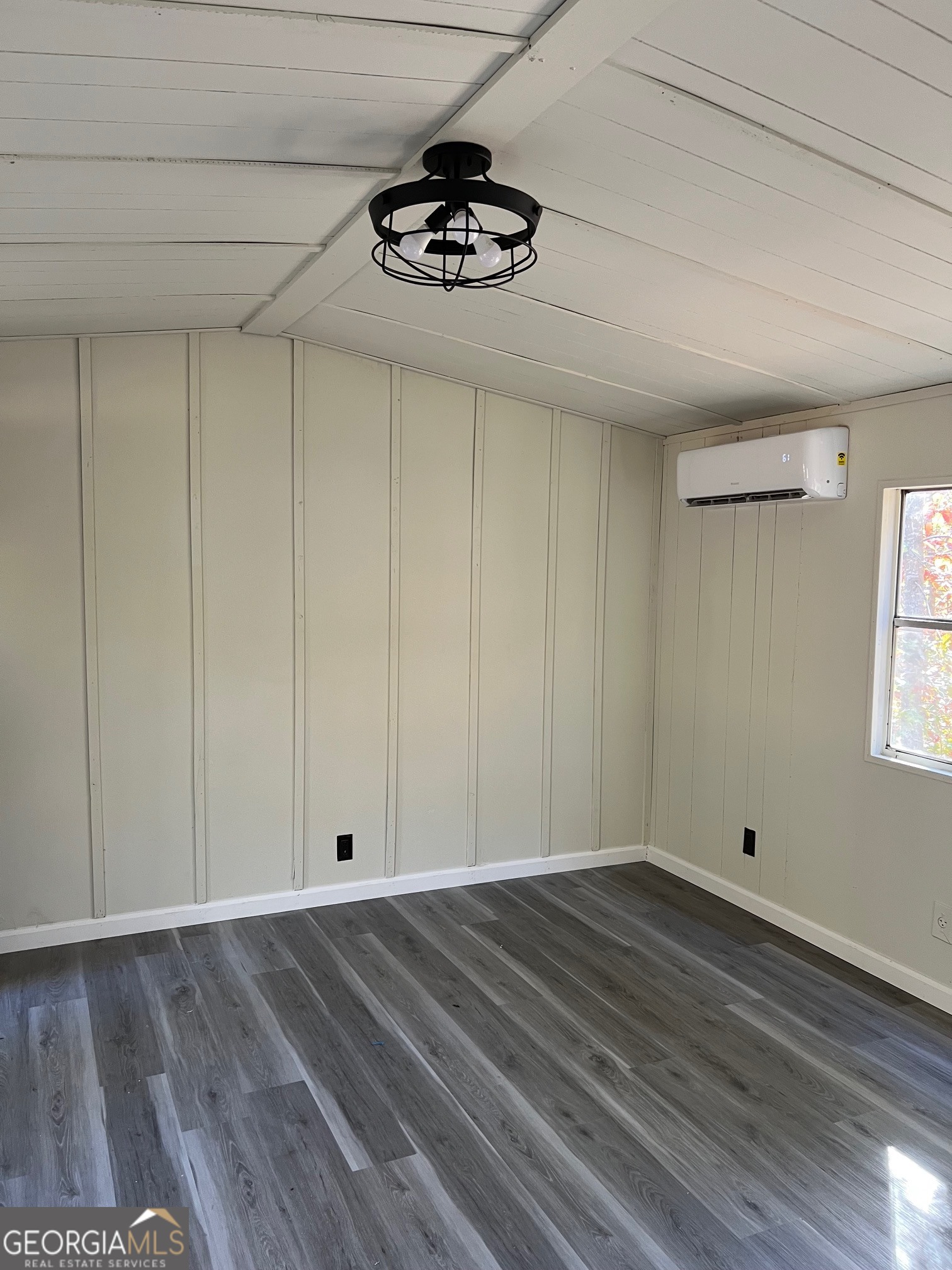 833 Garrison Road Lula, GA 30554 - Photo 4 of 7