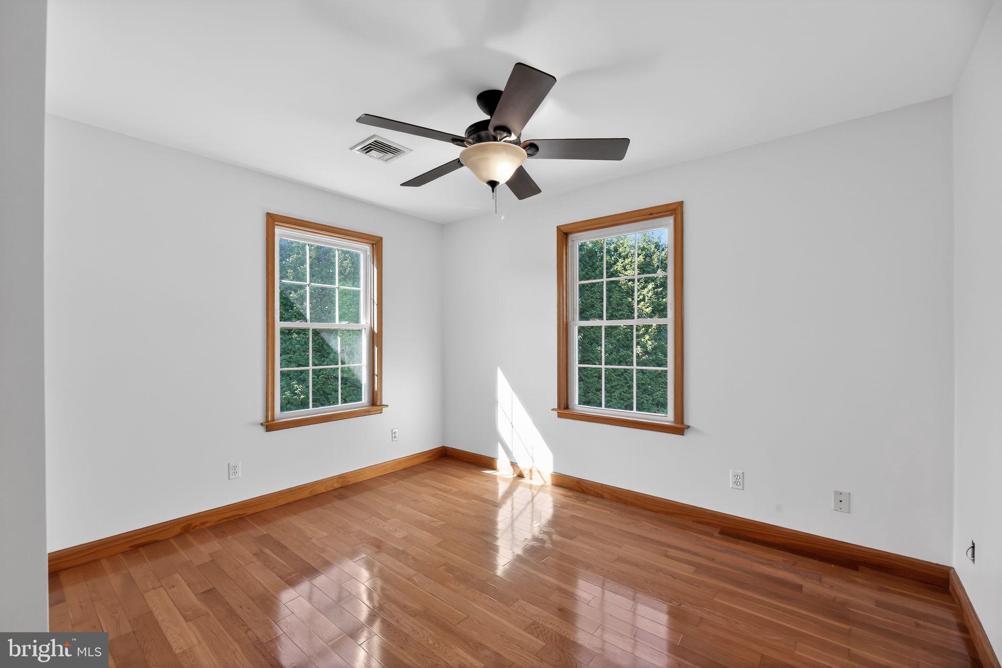 111 Heilig Road Sewell, NJ 08080 - Photo 19 of 39