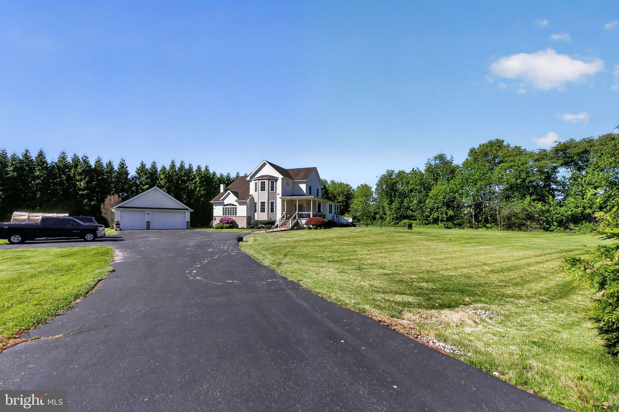 111 Heilig Road Sewell, NJ 08080 - Photo 5 of 39