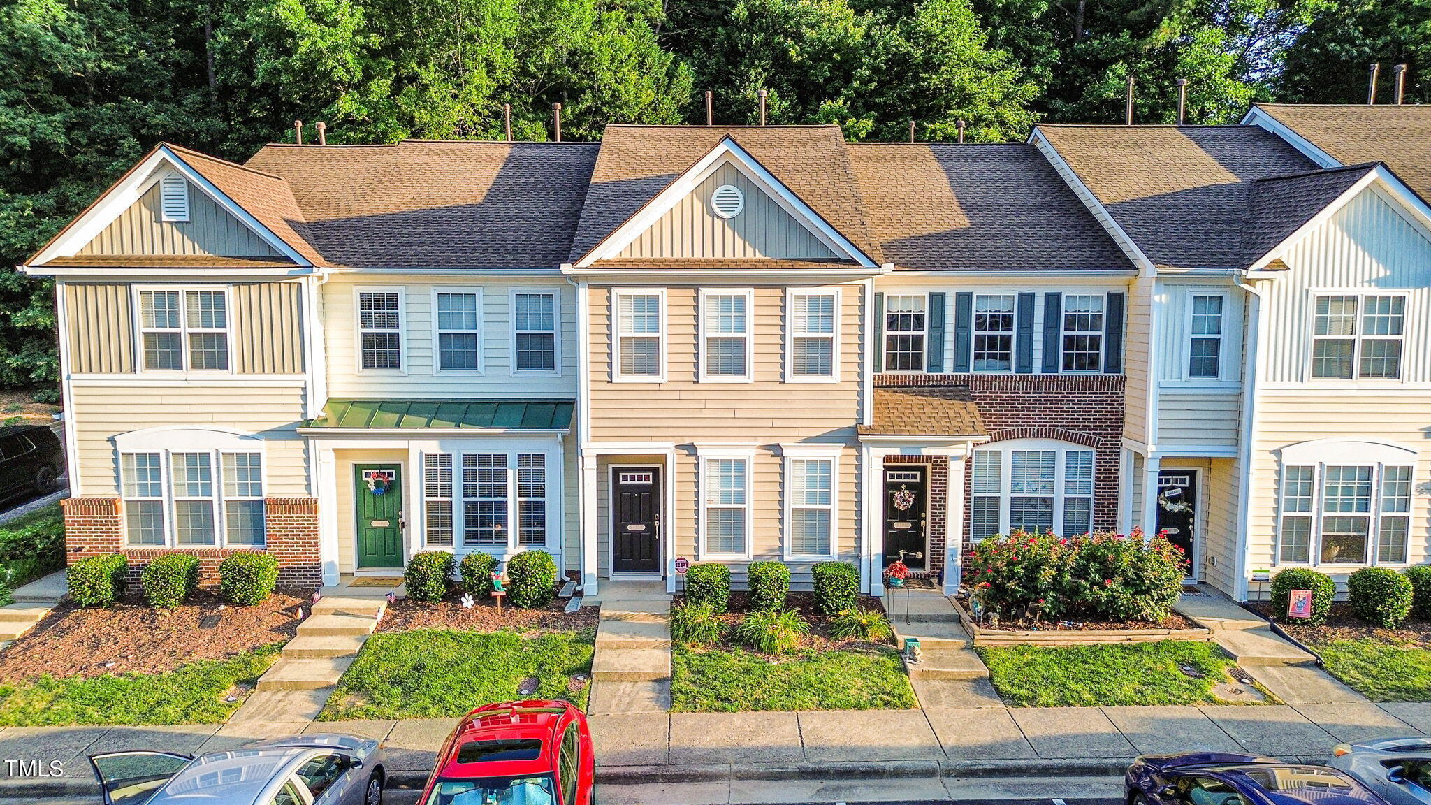 4405 Sugarbend Way Raleigh, NC 27606 - Photo 3 of 36 1-web-or-mls-DJI_0964