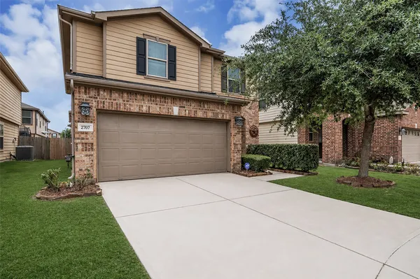 $2,200 | 2707 Volute, Houston, TX 77038