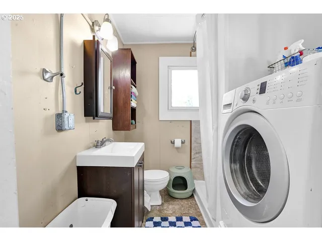 $515,000 | 1132 Ash Avenue, Cottage Grove, OR 97424