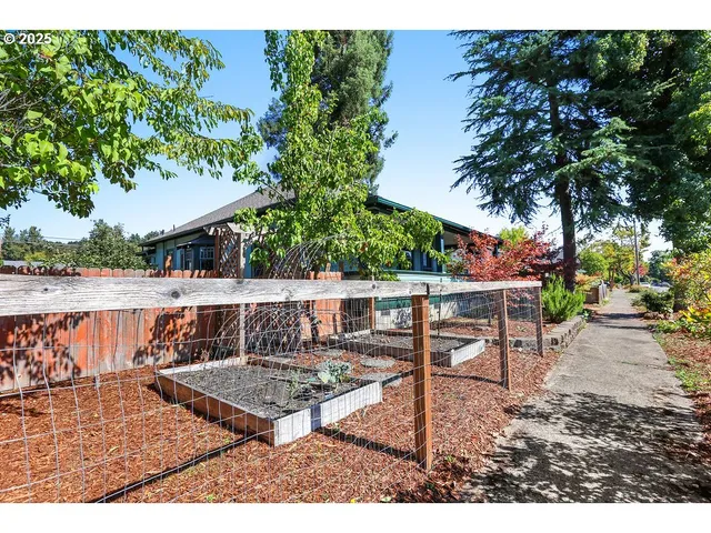 $515,000 | 1132 Ash Avenue, Cottage Grove, OR 97424