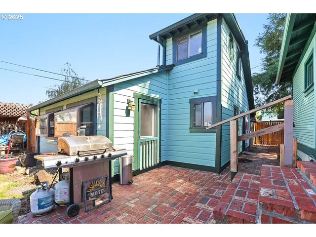 $515,000 | 1132 Ash Avenue, Cottage Grove, OR 97424