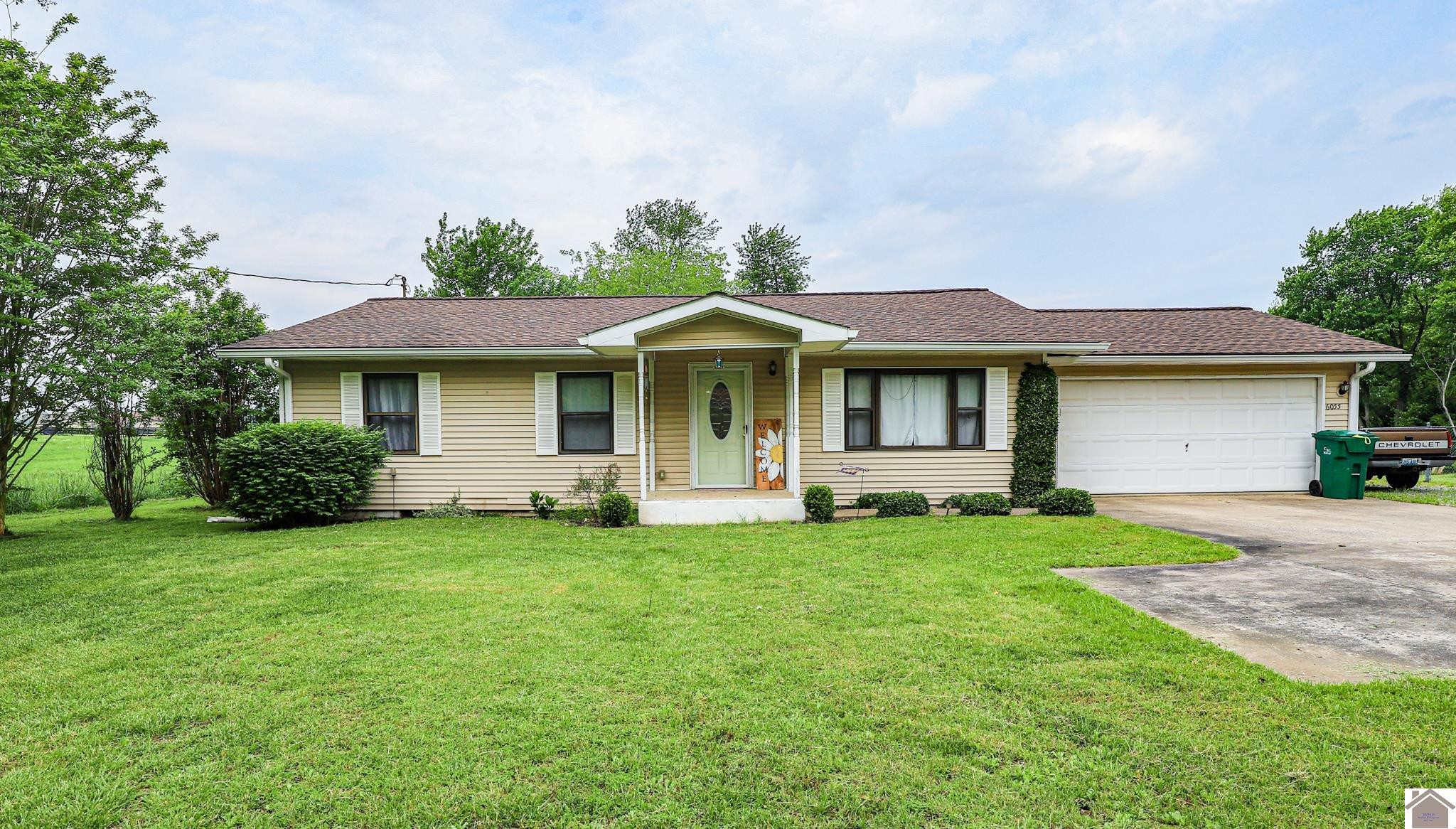 6055 Clinton Road Paducah, KY 42001 - Photo 1 of 1 Front Exterior
