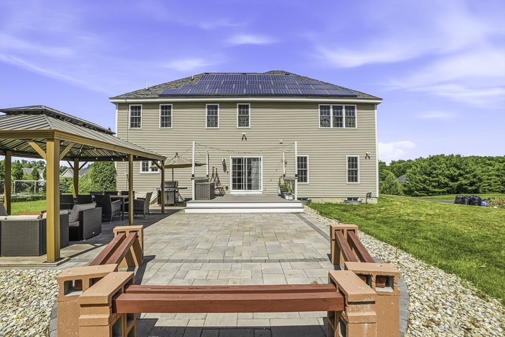 120 Mohawk Path Holliston, MA 01746 - Photo 12 of 36