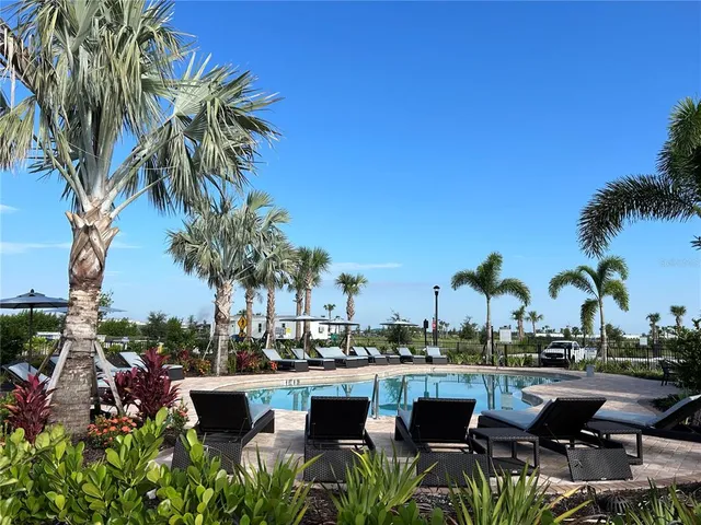 $2,275 | 17575 Crescent Moon Loop, Bradenton, FL 34211