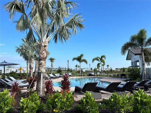 $2,275 | 17575 Crescent Moon Loop, Bradenton, FL 34211