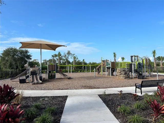 $2,275 | 17575 Crescent Moon Loop, Bradenton, FL 34211