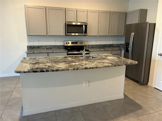 $2,275 | 17575 Crescent Moon Loop, Bradenton, FL 34211