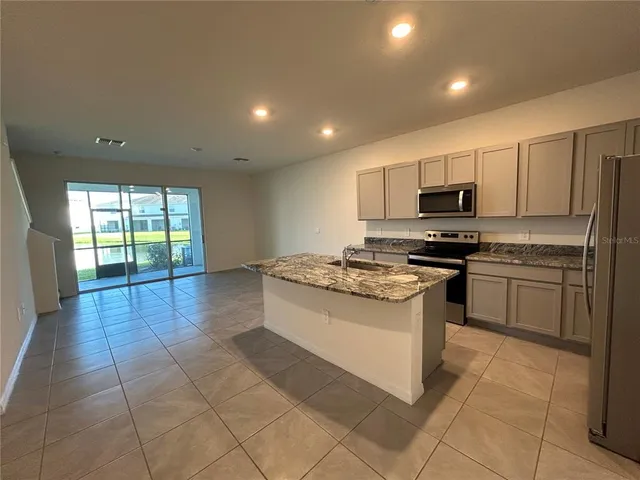 $2,275 | 17575 Crescent Moon Loop, Bradenton, FL 34211