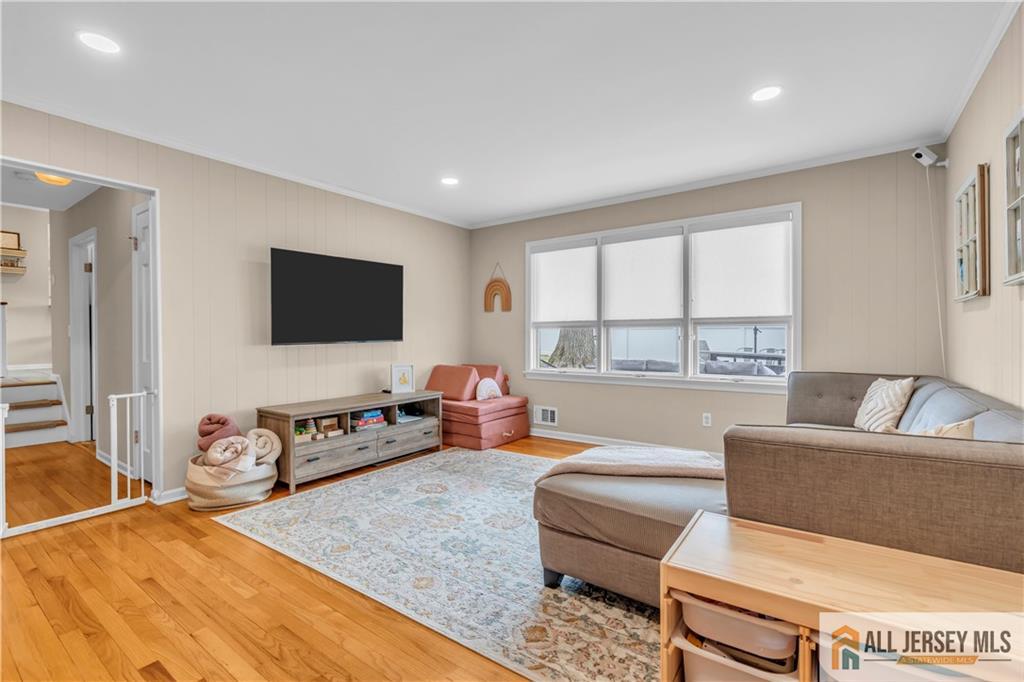 110 Oak Drive Middlesex, NJ 08846 - Photo 19 of 49