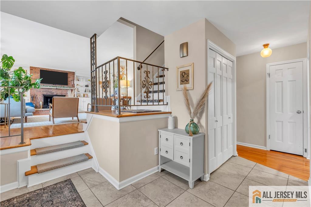 110 Oak Drive Middlesex, NJ 08846 - Photo 2 of 49