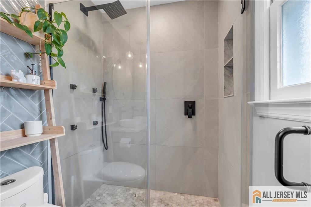 110 Oak Drive Middlesex, NJ 08846 - Photo 29 of 49